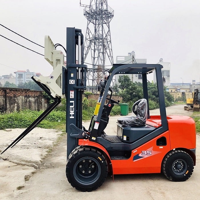 Xe nâng gật gù