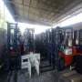 Xe nâng kẹp khối