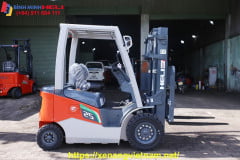 Xe nâng điện 2.5 tấn lithium
