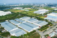 Xe Nâng Tại KCN Protrade