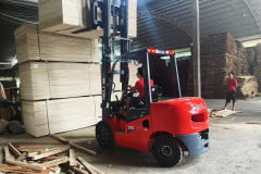 Xe Nâng Gỗ Ván Ép