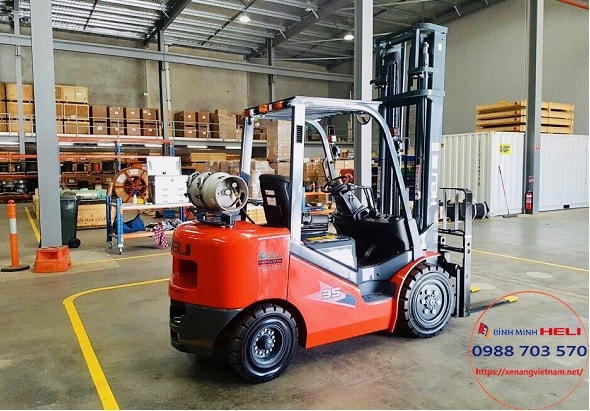 xe nâng chạy xăng và gas 3.5 tấn hiệu heli
