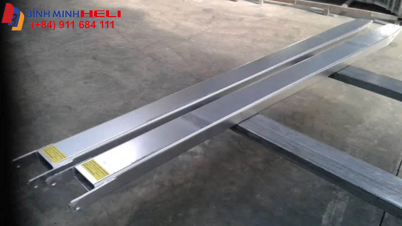 càng phụ xe nâng bọc inox - thép chống rỉ