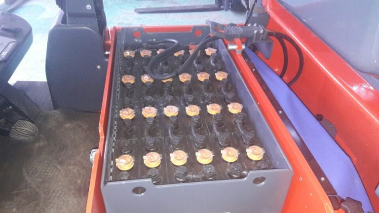 ac quy xe nang dien 3 banh