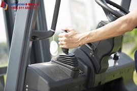 phanh tay xe nâng dầu 8.5 tấn 