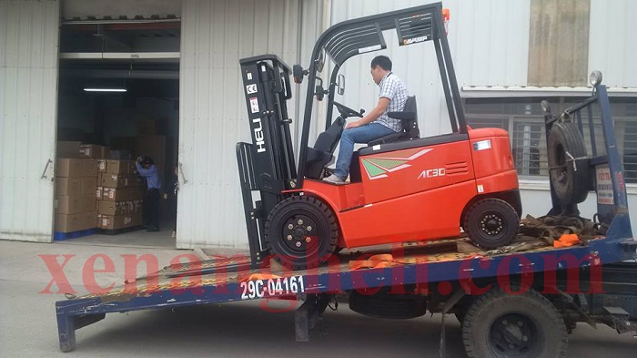 Bảo hành vận chuyển và bàn giao tại kho sản xuất của khách hàng.