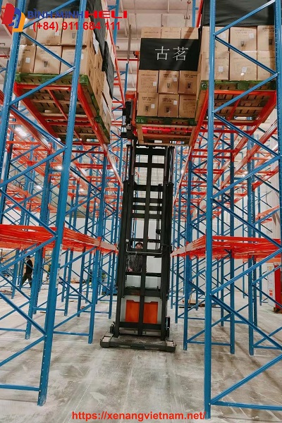 xe-nang-điện-đứng-lai-3-chieu-vna