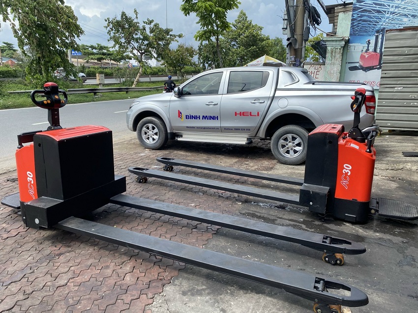 Xe Nâng Tay Điện 3 Tấn Càng Dài