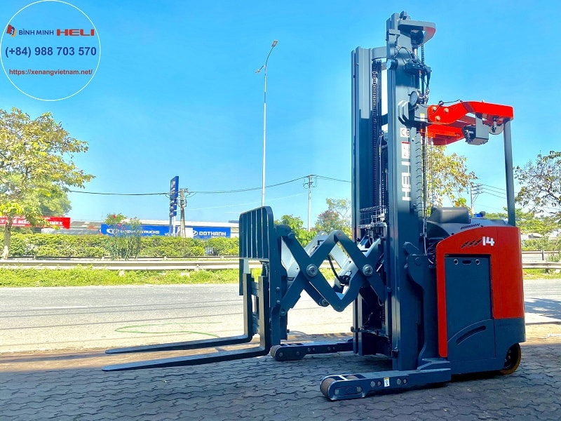 xe-nang-ke-doi-heli-reach-truck-double-scissors