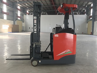 Reach Truck đứng lái 1.5 - 1.8 tấn