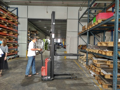 nâng Pallet 1 mặt - 1-1.5 tấn 