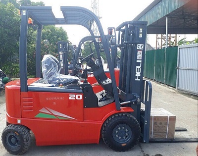 Xe nâng điện ngồi lái 4 bánh 2 tấn 