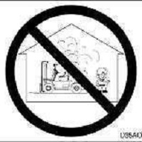 không sạc ắc quy trong phòng kín