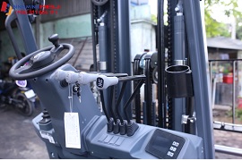 tay điều khiển xe nâng điện 2.5 tấn tay điều khiển xe nâng điện 2.5 tấn