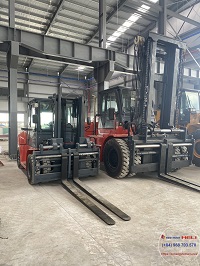 mặt bên xe nâng 16 tấn heli