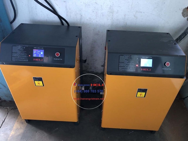 Sạc điện ắc quy lithium của Heli 
