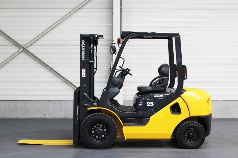 Xe Nâng Dầu Komatsu 2.5 Tấn