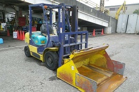 xe nâng Komatsu 2.5 tấn
