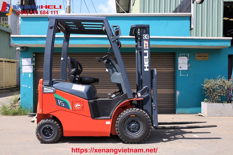 xe-nang-dien-ngoi-lai-1.5-tan-pin-lithium-ion