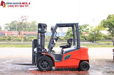 xe nâng điện ắc quy lithium-ion 3-3.5 tấn