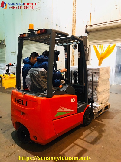 xe nâng điện trong kho thực phẩm đông lạnh tịa biên hòa xe nâng điện trong kho thực phẩm đông lạnh tịa biên hòa