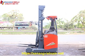 xe nâng điện đứng lái heli