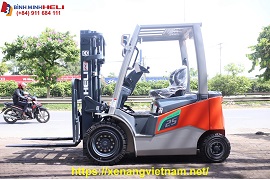 xe nâng điện ngồi lái