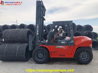 xe nâng dầu 8.5 tán ngành thép tại cần giuộc long an