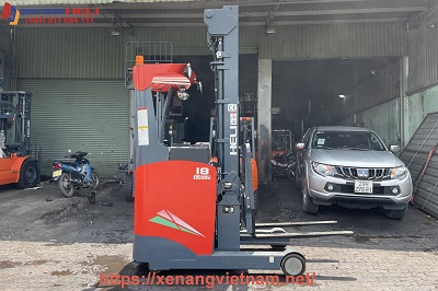 xe nâng reach truck 10 mét