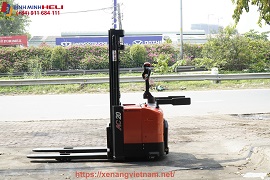 xe nâng điện đứng lái nâng pallet 1 mặt