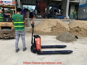 xe nâng tay điện