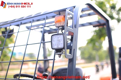 hệ thống đèn chiếu sáng xe nâng điện kho lạnh