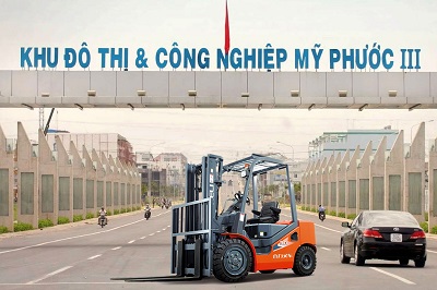 xe-nang-dau-tai-kcn-my-phuoc-3