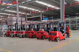 xe-nang-dien-ithium-3.5-tan-tai-nha-may-huyndai-thanh-cong xe-nang-dien-ithium-3.5-tan-tai-nha-may-huyndai-thanh-cong