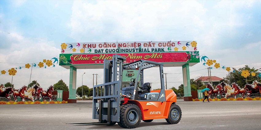 xe nâng tại kcn đất cuốc xe nâng tại kcn đất cuốc