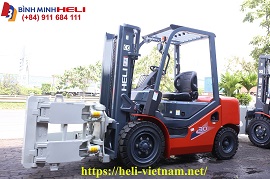xe nâng kẹp giấy cuộn