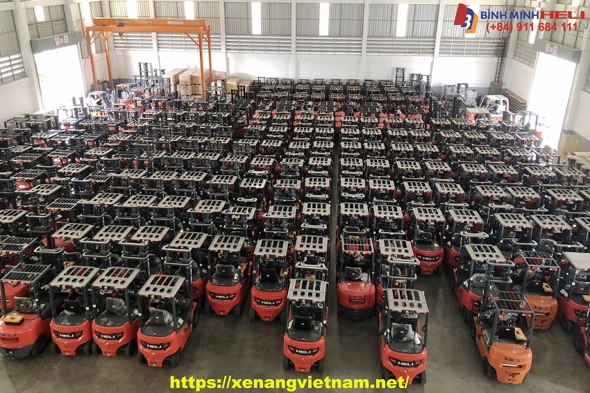 tổng lưu kho xe nâng điện Heli tại KCN Nam Tân Uyên