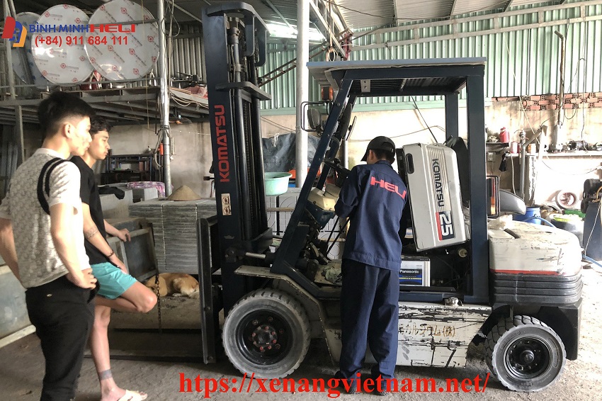 cho thuê xe nâng dầu Komatsu cho thuê xe nâng dầu Komatsu