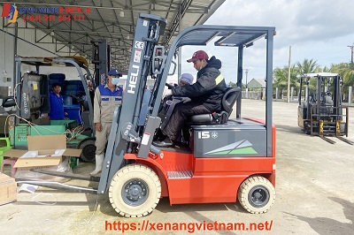 xe-nang-dien-kho-lanh-1.5-tan