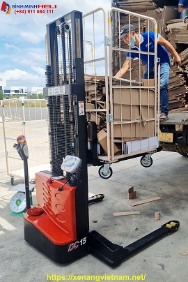 Xe Nâng Tay Cao 1.5 Tấn Lắp Cân