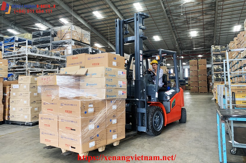 xe nâng điện lithium 3 tấn tại hố nai 3 xe nâng điện lithium 3 tấn tại hố nai 3