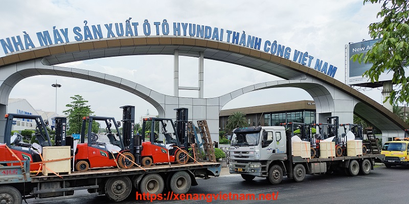 bàn giao 22 chiếc xe nâng điện lithium 3 tấn cho nhà máy Huyndai thành công bàn giao 22 chiếc xe nâng điện lithium 3 tấn cho nhà máy Huyndai thành công