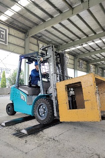 xe nâng điện lithium ổn định