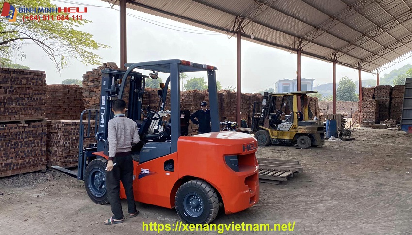 Xe Nâng Dầu Tại Gia Lai
