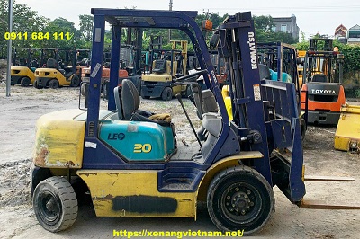 Xe Nâng Dầu Komatsu 2.5 Tấn FD25T