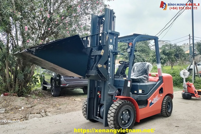 bộ gật gù và gàu xúc cho xe nâng