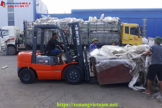 Xe Nâng Xúc Nhựa Phế Thải Xe Nâng Xúc Nhựa Phế Thải