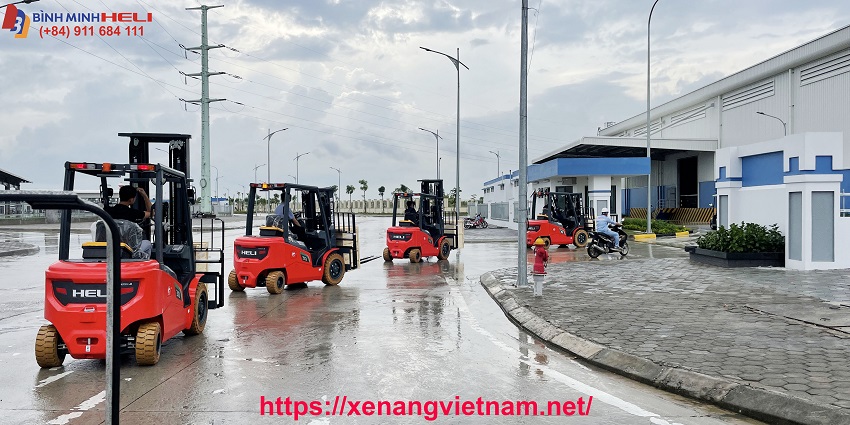xe nâng điện pin Lithium-ion 