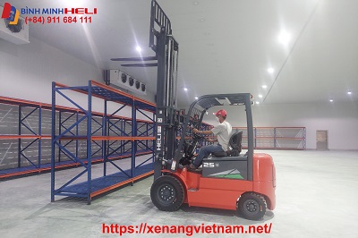 Xe Nâng Điện Kho Lạnh 2.5 Tấn