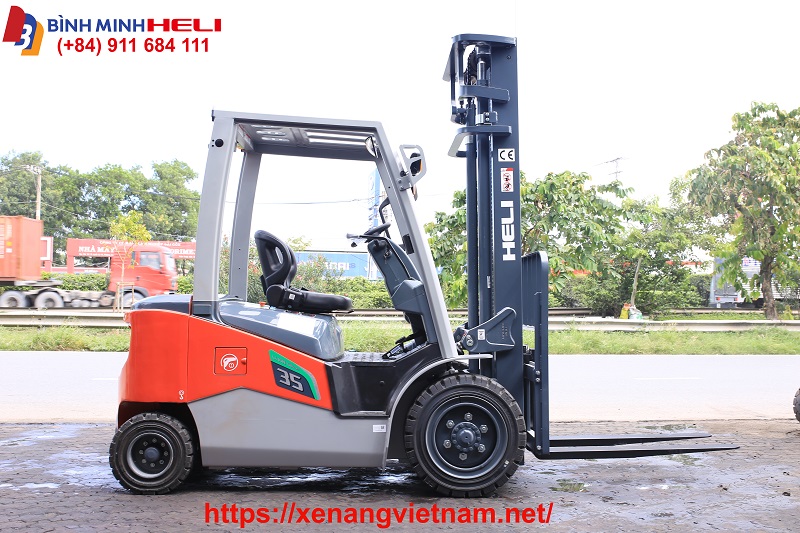 Xe Nâng Điện Ngồi Lái 3 Tấn